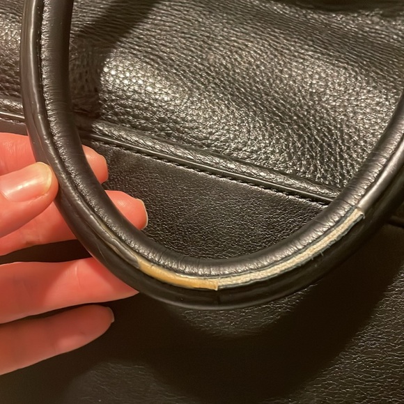 MARC JACOBS 100% LEATHER BAG Black with Gold Hardware - Picture 8 of 9